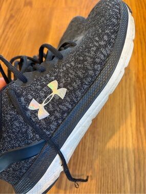 Under Armour Black & Dark Gray Knit Sneakers with Iridescent Logo